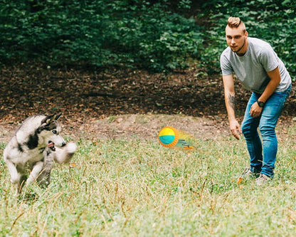Interaktiver Handwurf-Ball | Zahnreinigendes Hundespielzeug mit Kordel. Von FurLaati!