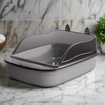 Großes Katzentoilette mit hohem Rand und Spritzschutz Von FurLaati